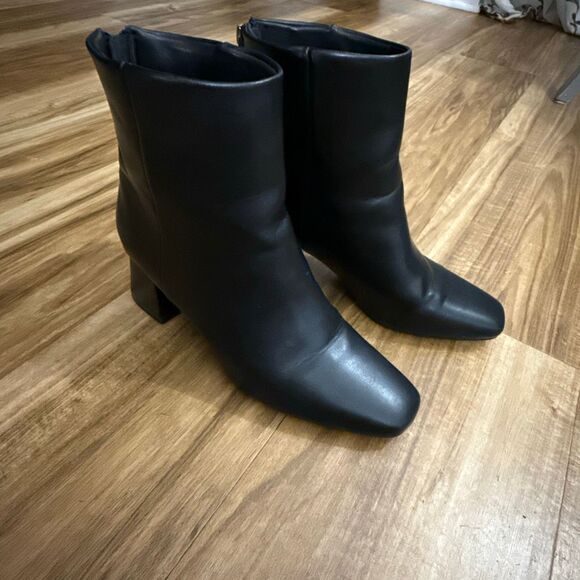 Delicious Daybreak Booties Black Size 7.5 - Picture 3 of 9